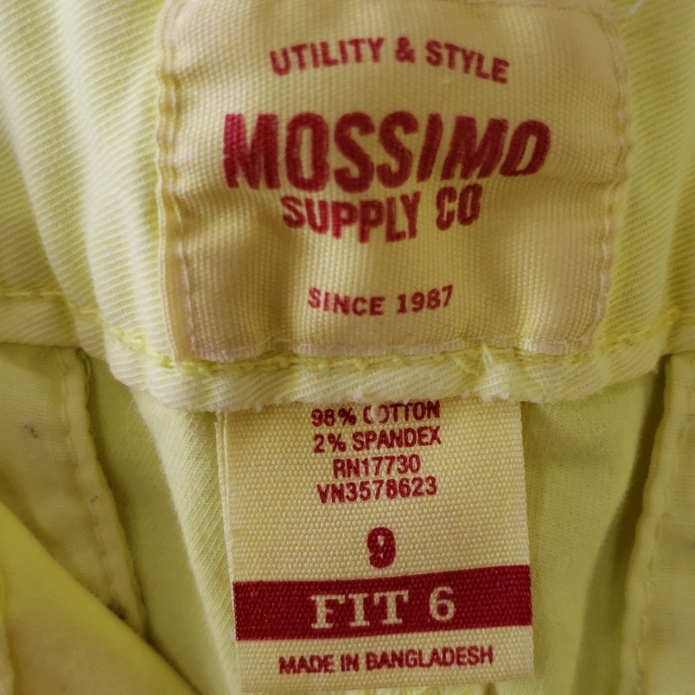 Mossimo - Picture 3 of 3